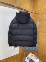 LV Jacquard Hooded Quilted Down Jacket - 图片 2