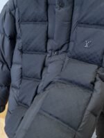 LV Jacquard Hooded Quilted Down Jacket - 图片 5