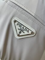 Prada Classic Triangle Logo Detachable Sleeves Down Jacket 2 - 图片 6