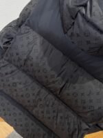 LV All-Over Print Hooded Stand Collar Down Jacket - 图片 7