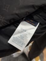 LV All-Over Print Hooded Stand Collar Down Jacket - 图片 9
