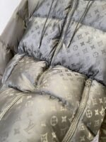 LV Classic Monogram Hooded Down Jacket 2 - 图片 5
