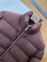 Gucci Embroidered Logo Stand Collar Down Jacket 3 - 图片 3