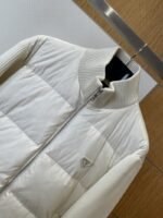 Prada Enamel Triangle Logo Letter Embroidered Down Jacket 2 - 图片 3