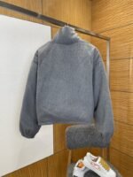 Miu Miu Embroidered Stand Collar Fleece-Lined Down Jacket - 图片 2