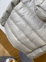 Prada Enameled Triangle Logo Hooded Glossy Down Jacket 1 - 图片 6
