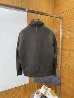 Prada Metal Triangle Patchwork Down Jacket 4 - 图片 2