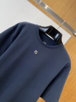 Fendi Metal Logo Minimalist Short-Sleeve T-Shirt 2 - 图片 3