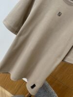 Fendi Metal Logo Minimalist Short-Sleeve T-Shirt 5 - 图片 4