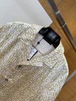 LV All-Over Letter Print Short-Sleeve Shirt - 图片 3