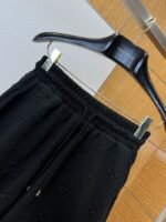 LV Logo-Embossed Drawstring Casual Shorts 1 - 图片 3