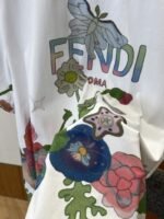 Fendi Short-Sleeve T-Shirt with Alphabet Floral Print - 图片 5